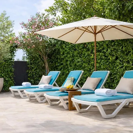 Pool Retreat 아파트 *