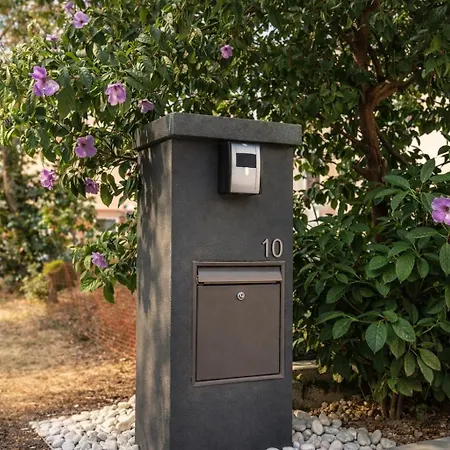 아파트 Pool Retreat *