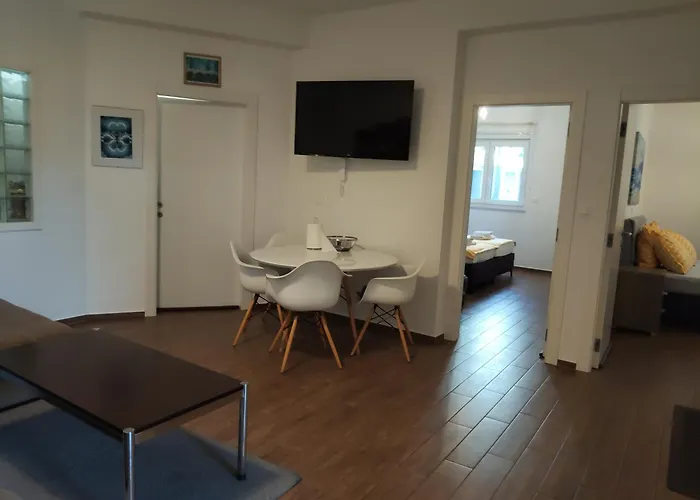 Apartman Pool Retreat *