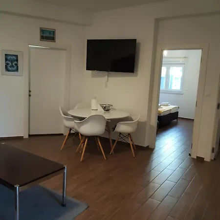 Apartman Pool Retreat *